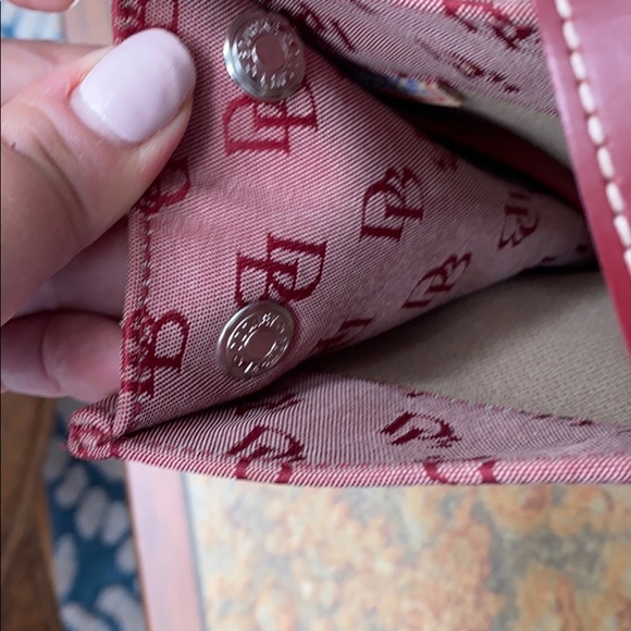 Dooney & Bourke Tote Red Signature EUC - Picture 10 of 15